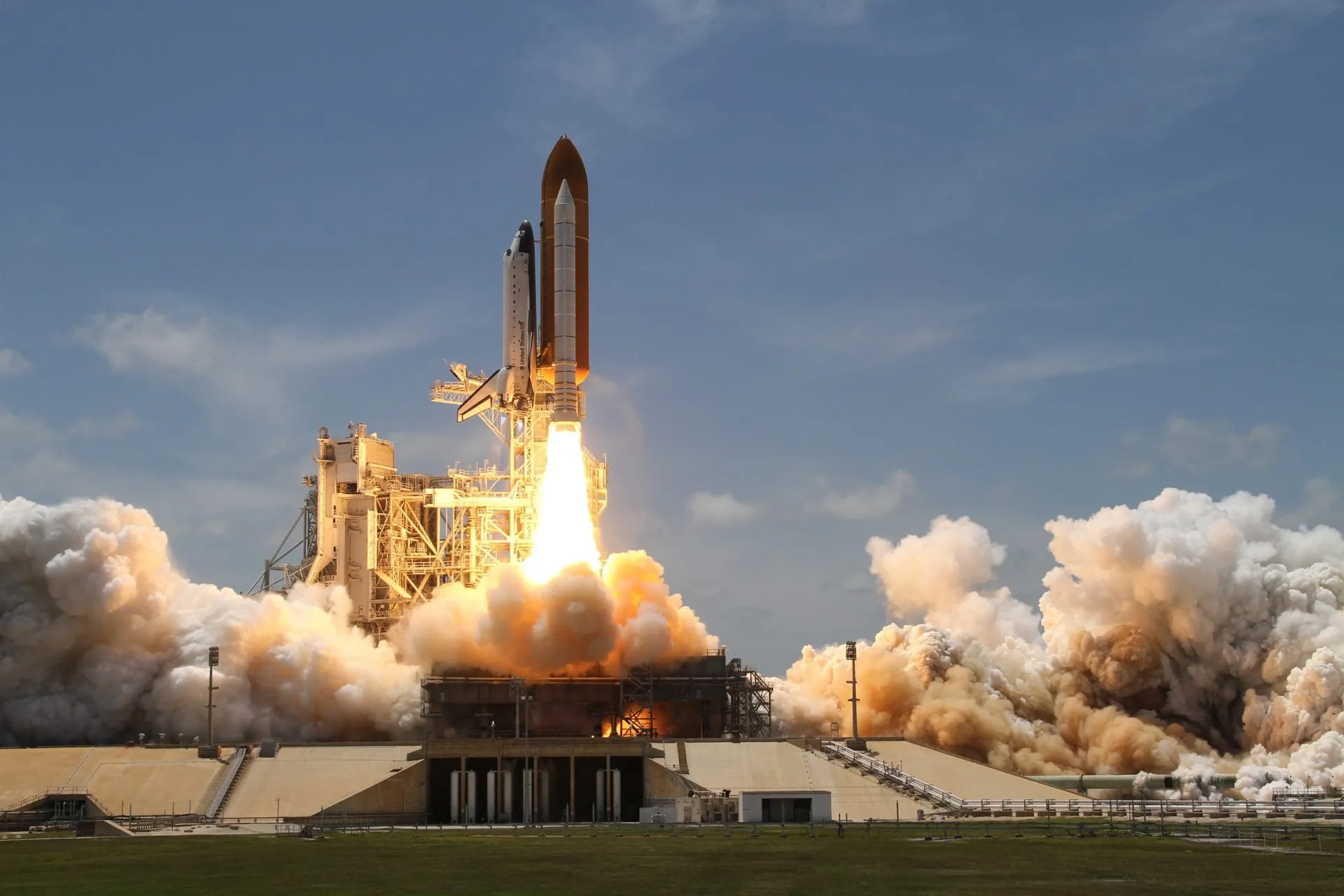 Spatial — shot peening et cold working sur lanceurs Ariane, satellites et structures orbitales, intervention mondiale
